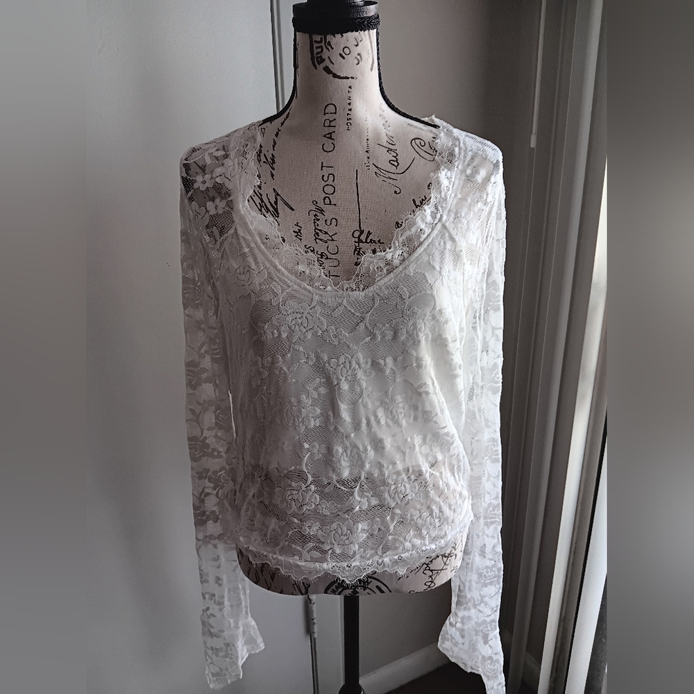 3 For $13❤️SHEIN White Lace V-Neck Blouse